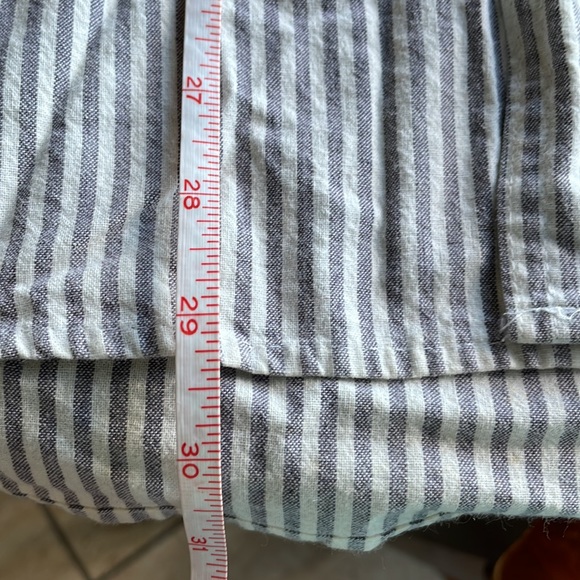 Peanuts Snoopy button down “too cute” 2X - Picture 6 of 9